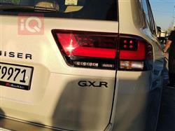 تۆیۆتا لاند کروزەر